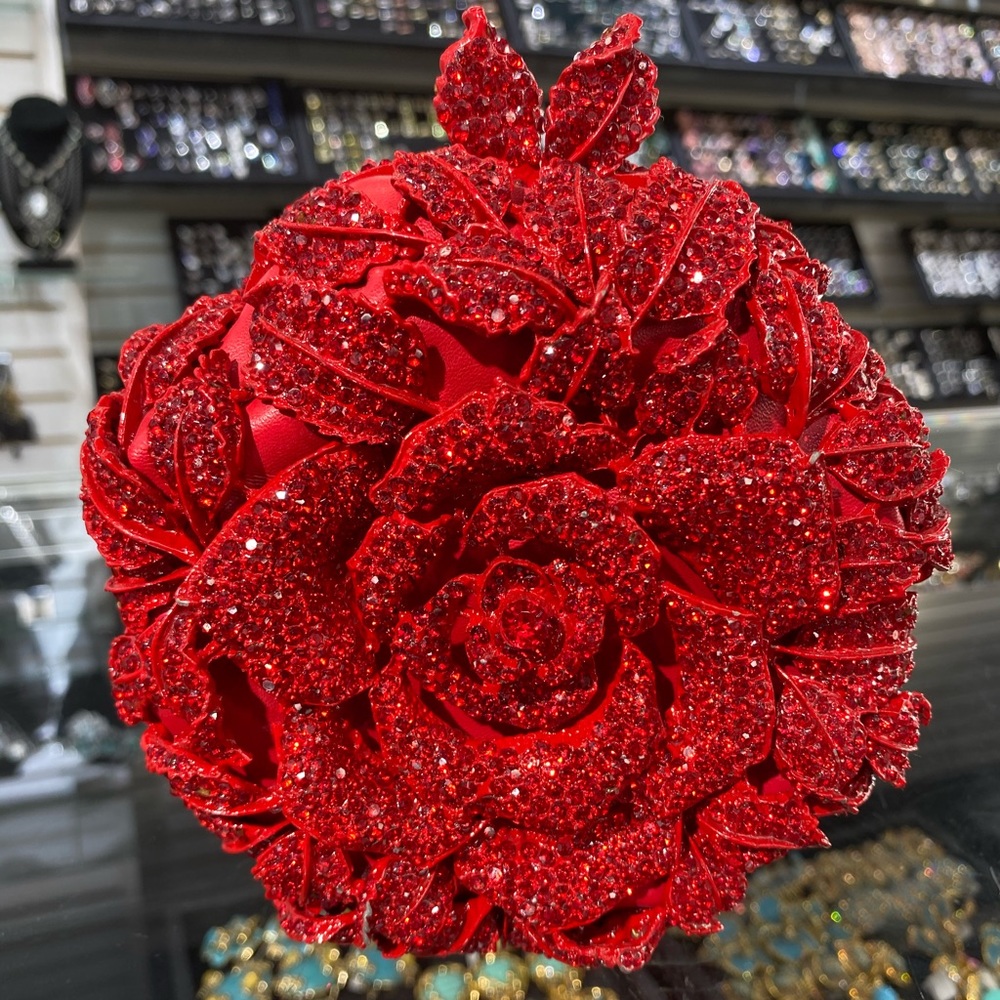 Beautiful Crystal Ross clutch purse